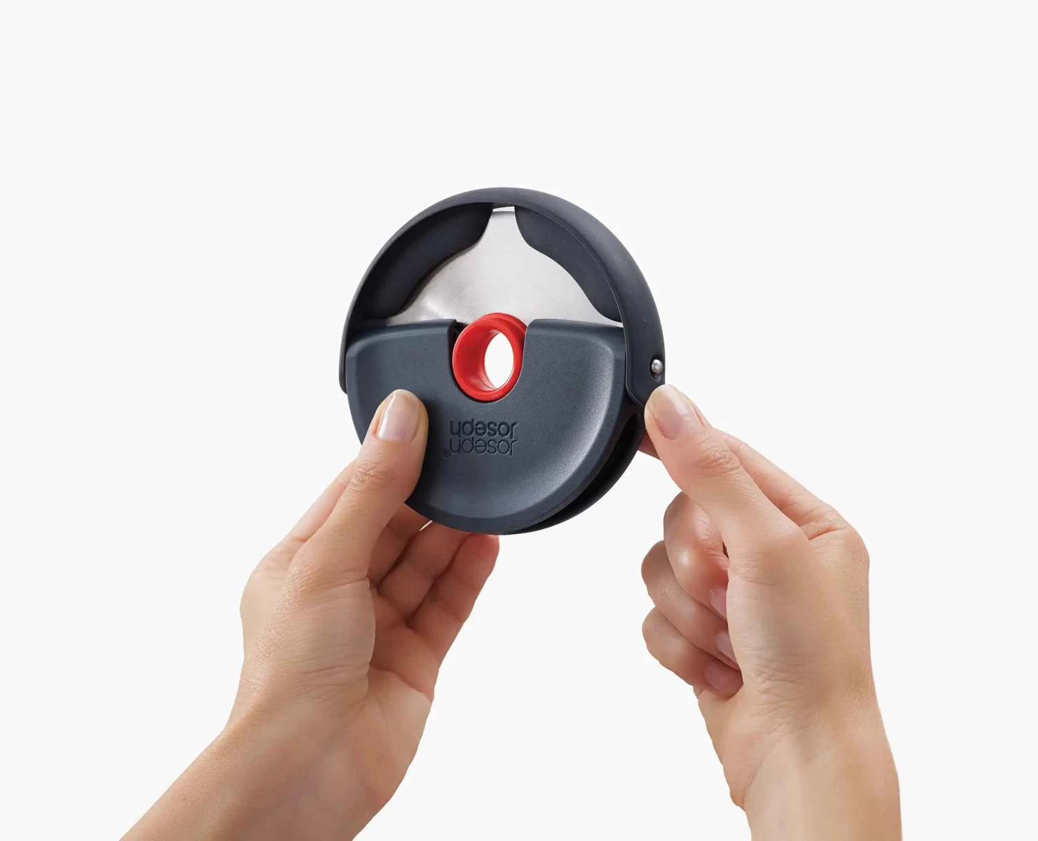 Joseph Joseph Disc Easy-clean Grey Pizza Cutter 4 Joseph Joseph Disc Easy-clean Grey Pizza Cutter - Image 4