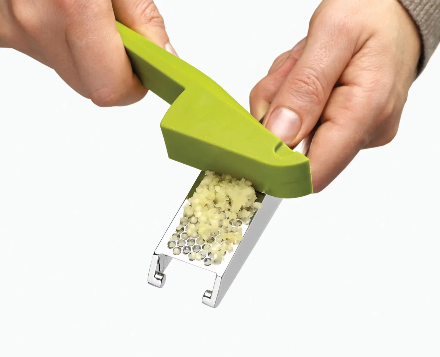 Joseph Joseph Clean-Press Green Garlic Crusher 4 Joseph Joseph Clean-Press Green Garlic Crusher - Image 4