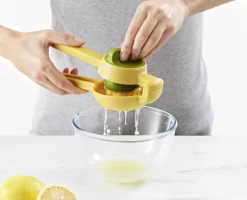 Joseph Joseph JuiceMax Dual-action Yellow Citrus Press 13 Joseph Joseph JuiceMax Dual-action Yellow Citrus Press -Kitchen Essentials Shop 20171 Media 07