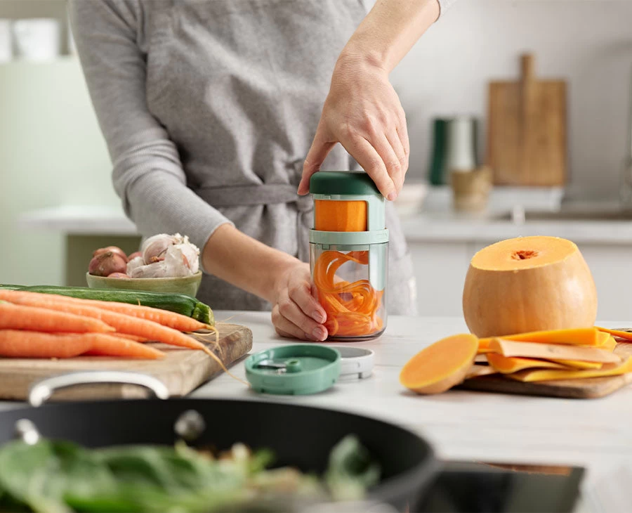 Joseph Joseph Spiro™ Green Hand-held Spiralizer - Editions 2 Joseph Joseph Spiro™ Green Hand-held Spiralizer - Editions - Image 2