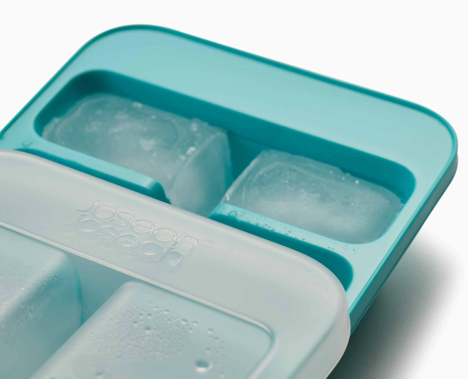 Joseph Joseph Flow™ Pack Of 2 Easy-fill Blue Ice-cube Trays 4 Joseph Joseph Flow™ Pack Of 2 Easy-fill Blue Ice-cube Trays - Image 4