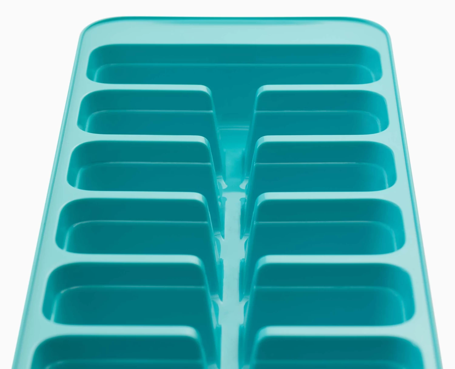 Joseph Joseph Flow™ Pack Of 2 Easy-fill Blue Ice-cube Trays 5 Joseph Joseph Flow™ Pack Of 2 Easy-fill Blue Ice-cube Trays - Image 5