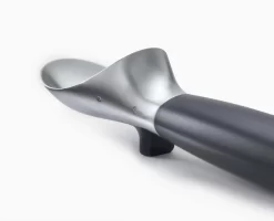 Joseph Joseph Elevate™ Grey Ice-cream Scoop 12 Joseph Joseph Elevate™ Grey Ice-cream Scoop -Kitchen Essentials Shop 20226 PDP 04