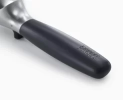 Joseph Joseph Elevate™ Grey Ice-cream Scoop 15 Joseph Joseph Elevate™ Grey Ice-cream Scoop -Kitchen Essentials Shop 20226 PDP 07