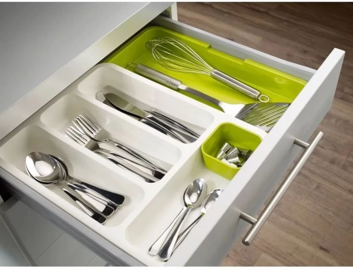 Joseph Joseph Drawerstore Cutlery Drawer - White/Green 3 Joseph Joseph Drawerstore Cutlery Drawer - White/Green - Image 3
