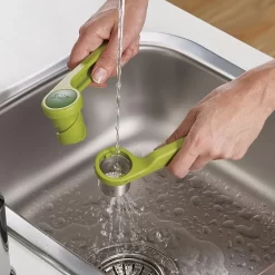 Joseph Joseph Helix Garlic Press 7 Joseph Joseph Helix Garlic Press -Kitchen Essentials Shop 27431 19150