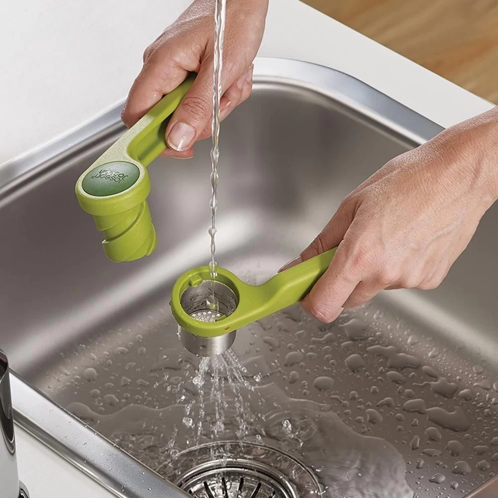 Joseph Joseph Helix Garlic Press 4 Joseph Joseph Helix Garlic Press - Image 4