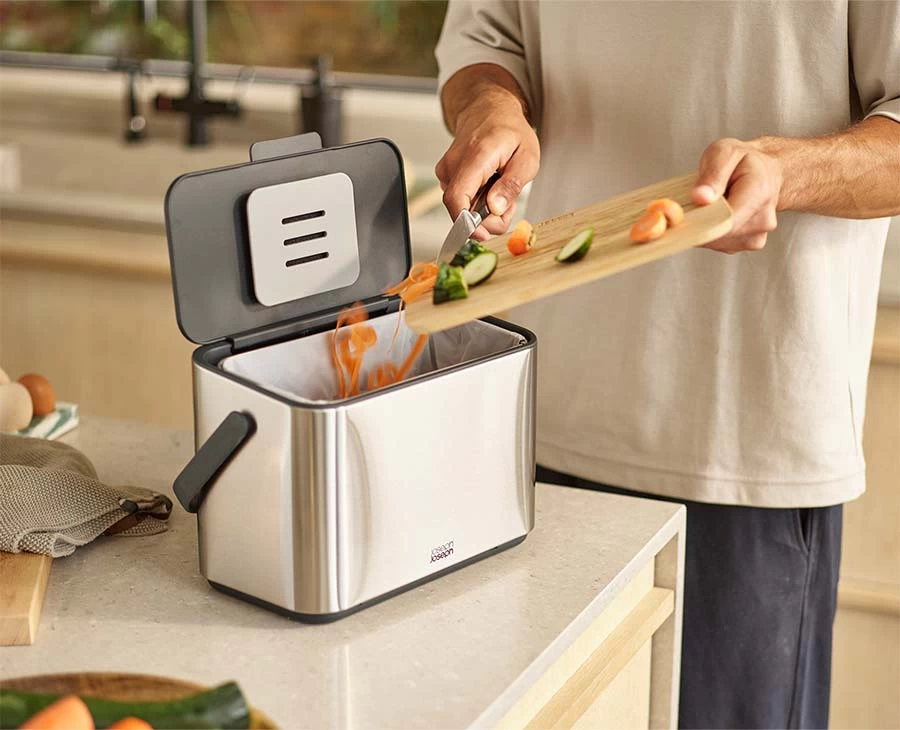 Joseph Joseph Collect™ 4L Stainless-steel Food Waste Caddy 2 Joseph Joseph Collect™ 4L Stainless-steel Food Waste Caddy - Image 2