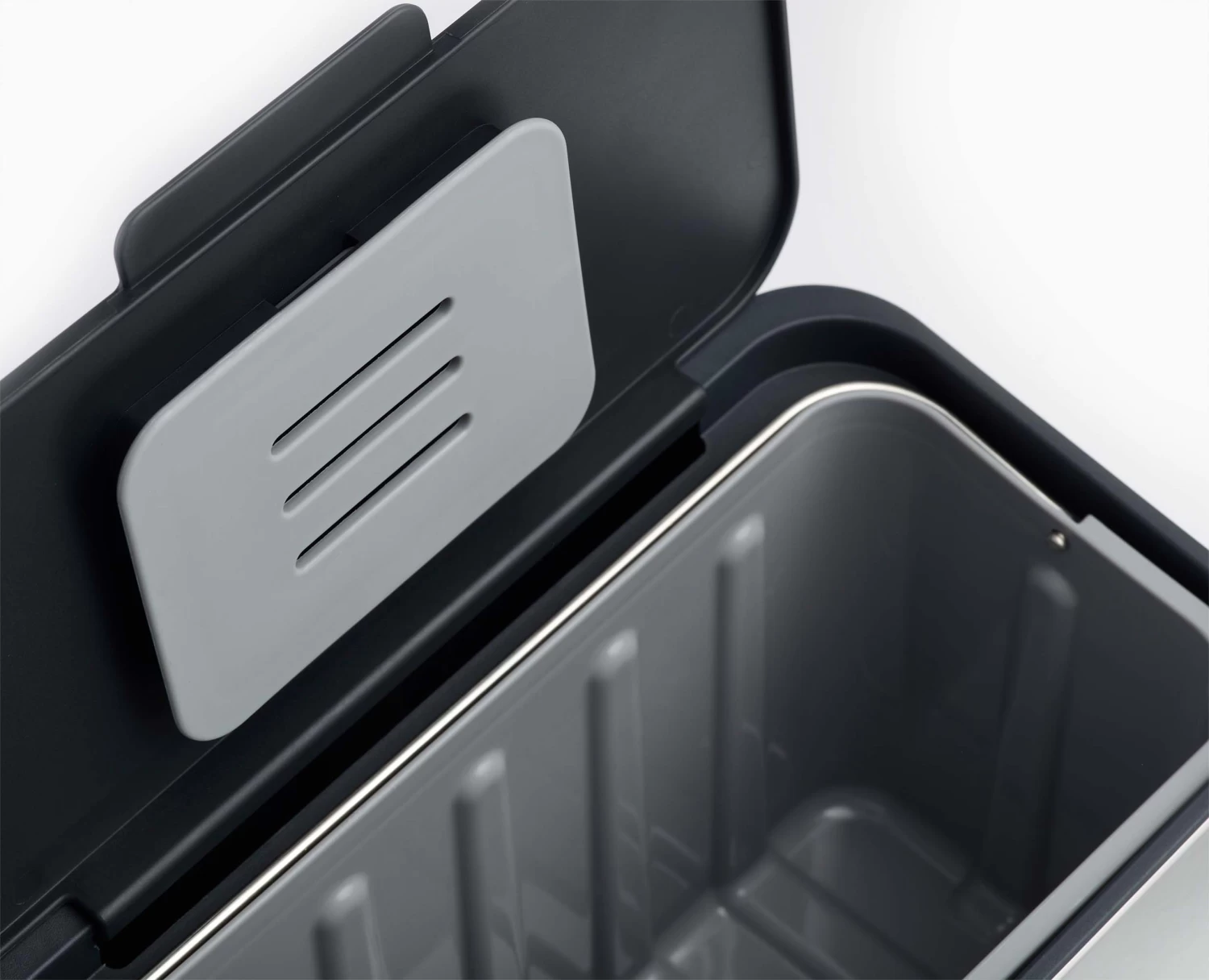 Joseph Joseph Collect™ 4L Stainless-steel Food Waste Caddy 5 Joseph Joseph Collect™ 4L Stainless-steel Food Waste Caddy - Image 5