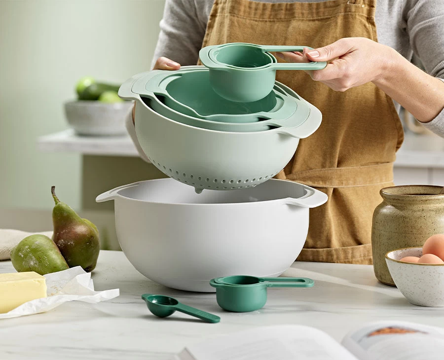 Joseph Joseph Nest™ 9 Plus Green Bowl Set - Editions 2 Joseph Joseph Nest™ 9 Plus Green Bowl Set - Editions - Image 2