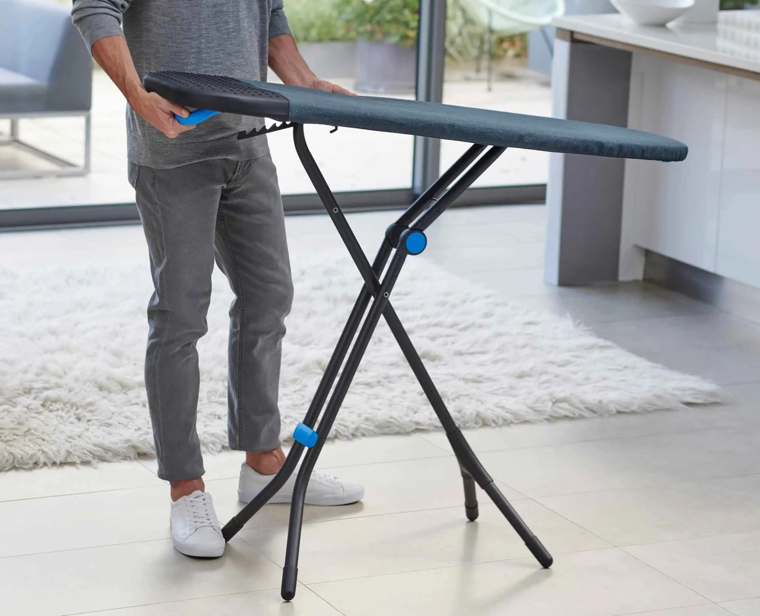 Joseph Joseph Glide Plus 130cm Blue Easy-store Ironing Board With Advanced Cover 7 Joseph Joseph Glide Plus 130cm Blue Easy-store Ironing Board With Advanced Cover - Image 7