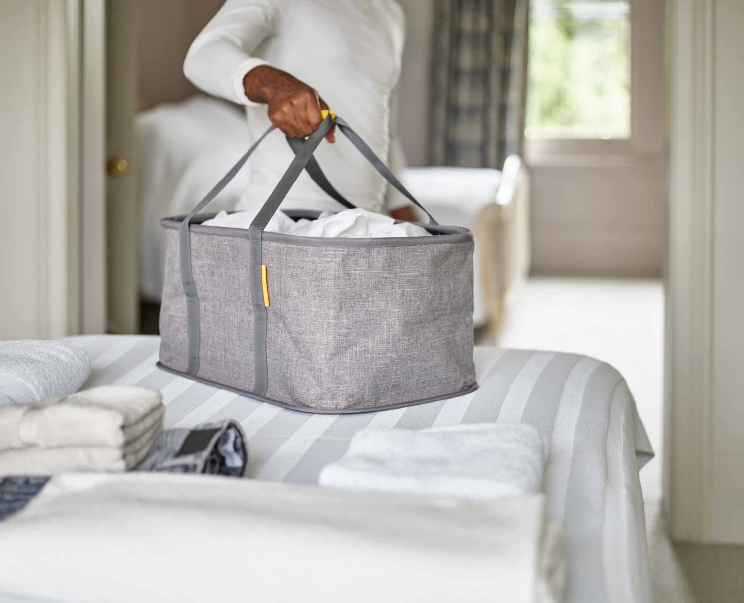 Joseph Joseph Hold-All™ Grey Collapsible 35L Laundry Basket 4 Joseph Joseph Hold-All™ Grey Collapsible 35L Laundry Basket - Image 4