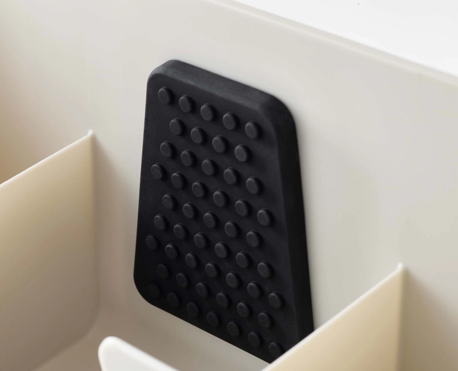 Joseph Joseph IronHub™ Wall-mounted Ecru Iron Storage Caddy 6 Joseph Joseph IronHub™ Wall-mounted Ecru Iron Storage Caddy - Image 6