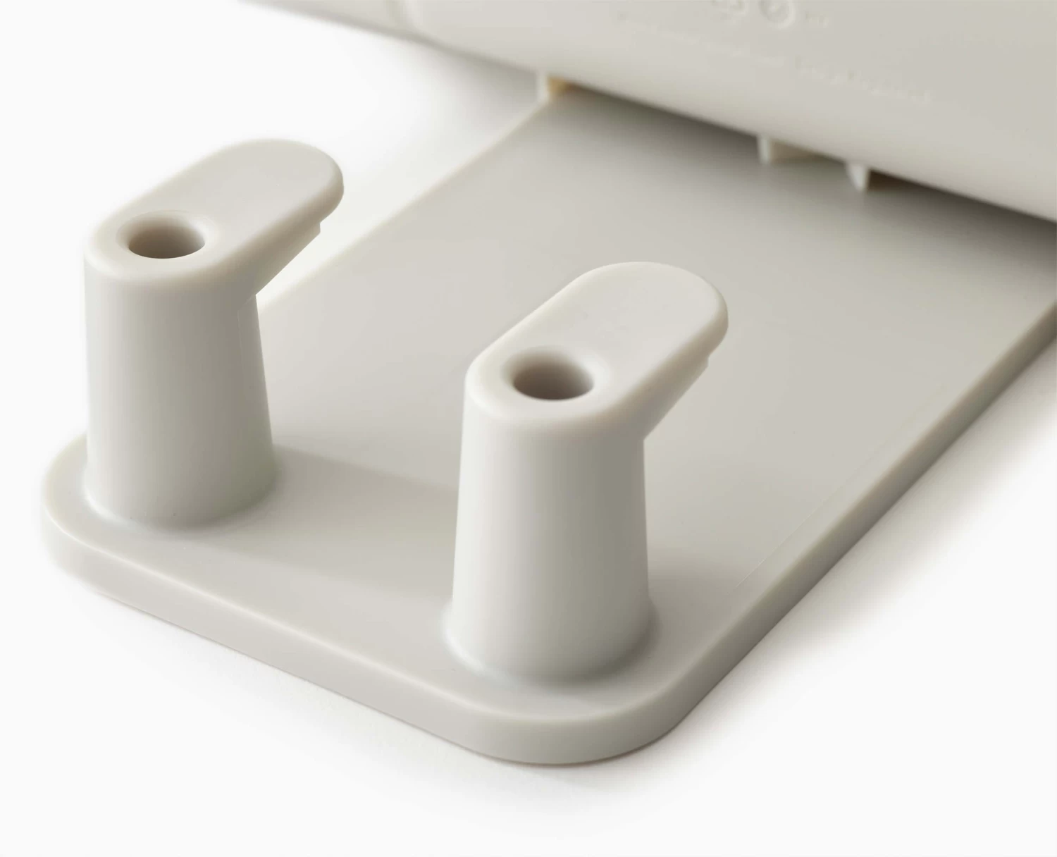 Joseph Joseph IronHub™ Wall-mounted Ecru Iron Storage Caddy 7 Joseph Joseph IronHub™ Wall-mounted Ecru Iron Storage Caddy - Image 7