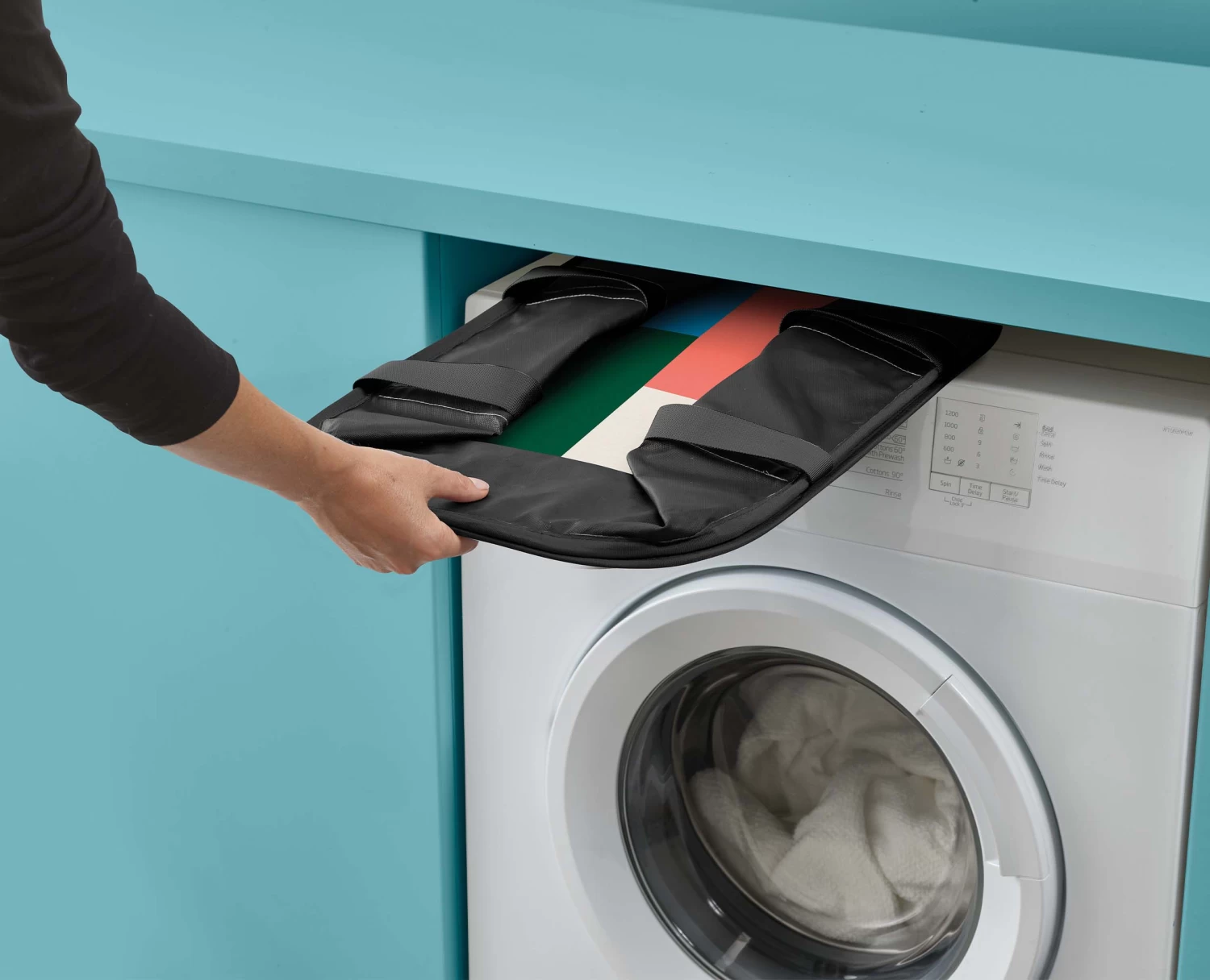 Joseph Joseph Hold-All™ Collapsible 35L Laundry Basket X Jonathan Lawes 6 Joseph Joseph Hold-All™ Collapsible 35L Laundry Basket X Jonathan Lawes - Image 6