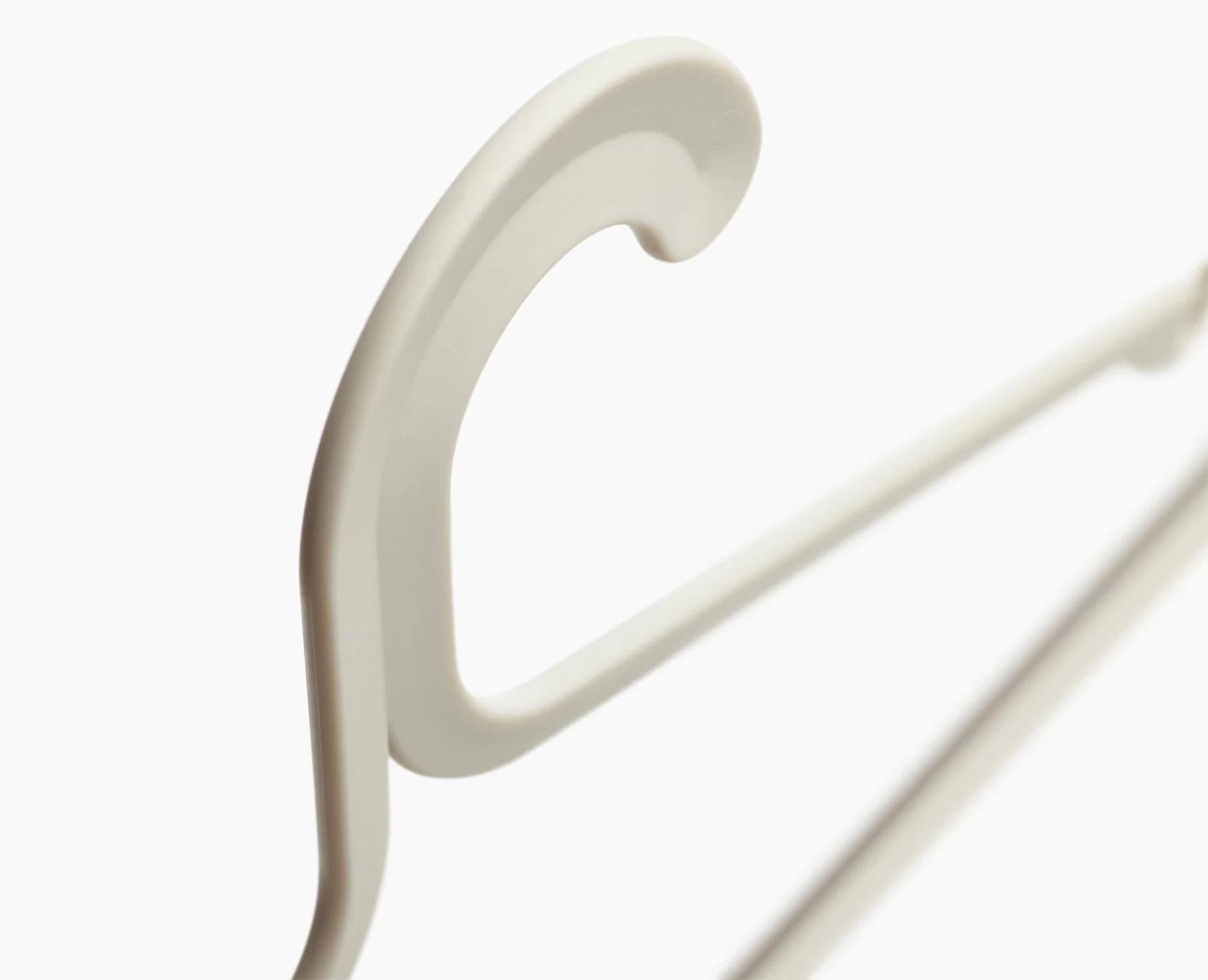 Joseph Joseph Orderly™ Set Of 5 Anti-tangle Ecru Clothes Hangers 6 Joseph Joseph Orderly™ Set Of 5 Anti-tangle Ecru Clothes Hangers - Image 6