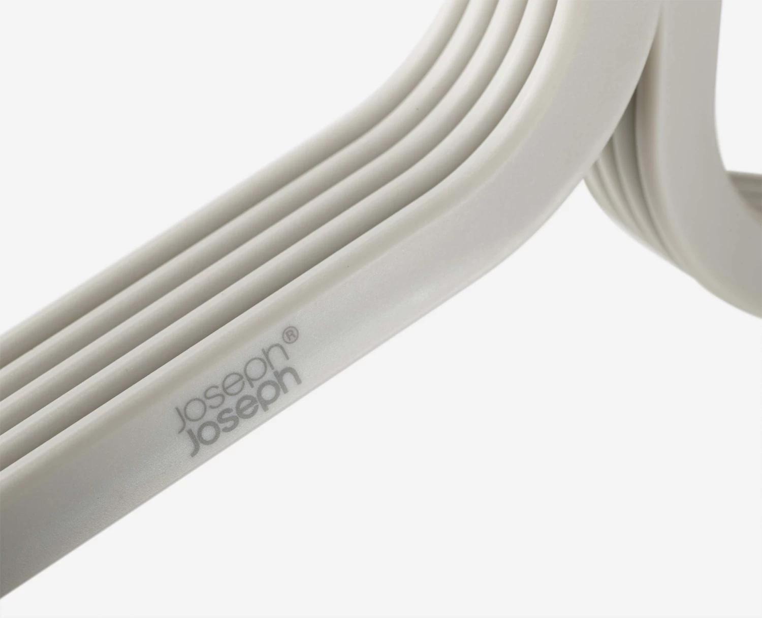Joseph Joseph Orderly™ Set Of 5 Anti-tangle Ecru Clothes Hangers 7 Joseph Joseph Orderly™ Set Of 5 Anti-tangle Ecru Clothes Hangers - Image 7