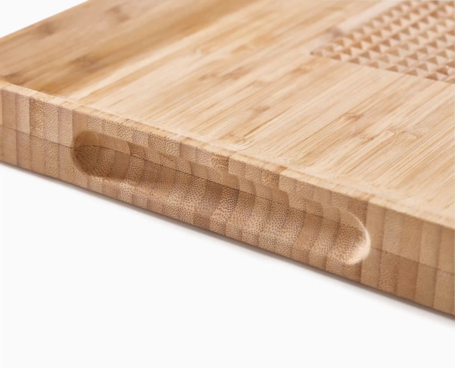 Joseph Joseph Cut&Carve™ Bamboo Chopping Board 5 Joseph Joseph Cut&Carve™ Bamboo Chopping Board - Image 5