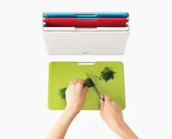 Joseph Joseph Folio™ 4-piece White Chopping Board Set Regular 10 Joseph Joseph Folio™ 4-piece White Chopping Board Set Regular -Kitchen Essentials Shop 60196 Media 04 124de60d e540 40f6 876e 435084db8d6b