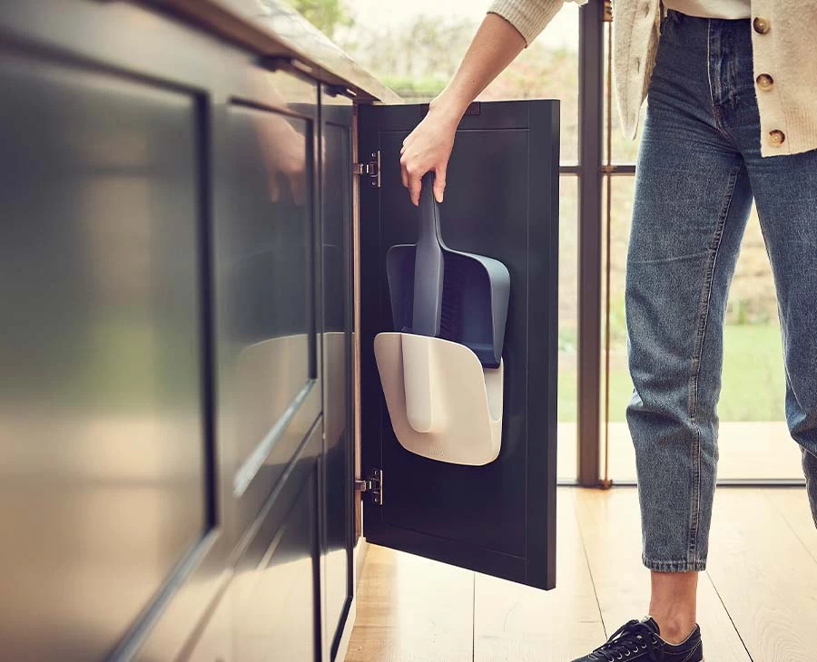 Joseph Joseph CleanStore Blue Wall-mounted Dustpan & Brush 2 Joseph Joseph CleanStore Blue Wall-mounted Dustpan & Brush - Image 2