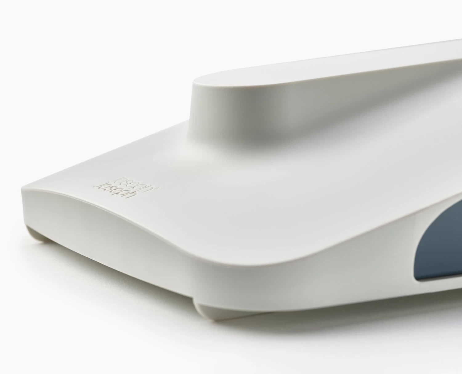 Joseph Joseph CleanStore Blue Wall-mounted Dustpan & Brush 6 Joseph Joseph CleanStore Blue Wall-mounted Dustpan & Brush - Image 6