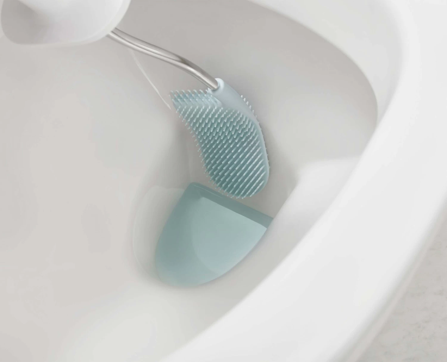 Joseph Joseph Flex™ Light Blue Toilet Brush 5 Joseph Joseph Flex™ Light Blue Toilet Brush - Image 5