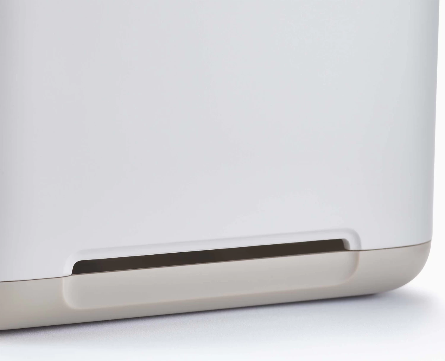 Joseph Joseph EasyStore™ Large Matt Ecru Toothbrush Holder 6 Joseph Joseph EasyStore™ Large Matt Ecru Toothbrush Holder - Image 6