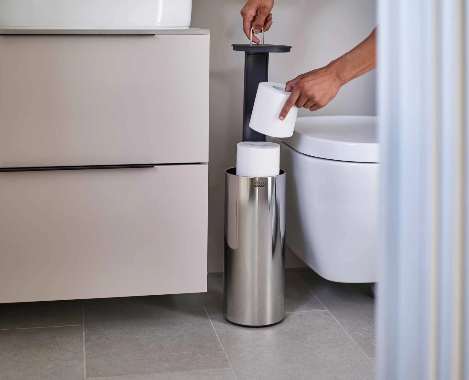 Joseph Joseph Easystore™ Luxe Stainless-steel Concealed Toilet Roll Holder 3 Joseph Joseph Easystore™ Luxe Stainless-steel Concealed Toilet Roll Holder - Image 3