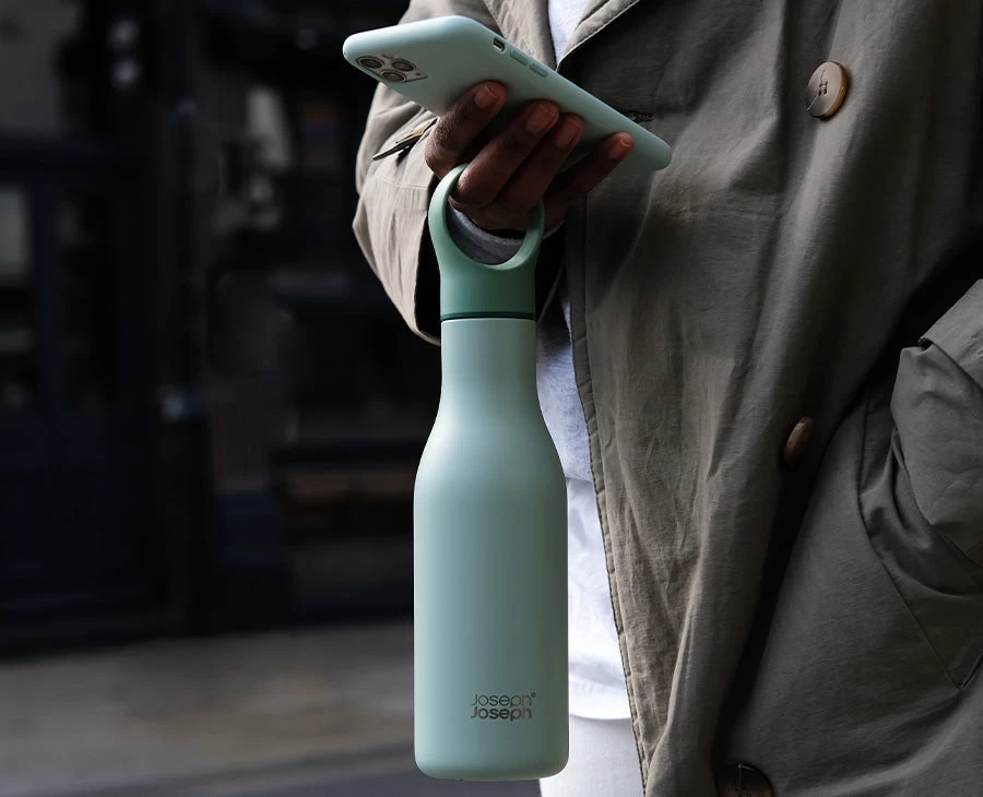 Joseph Joseph Loop™ 500ml Stainless-steel Green Vacuum Insulated Water Bottle 2 Joseph Joseph Loop™ 500ml Stainless-steel Green Vacuum Insulated Water Bottle - Image 2