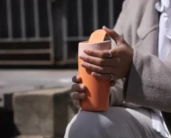 Joseph Joseph Sipp™ Coral Travel Mug Large With Hygienic Lid 454ml -Kitchen Essentials Shop 81131 Media 03