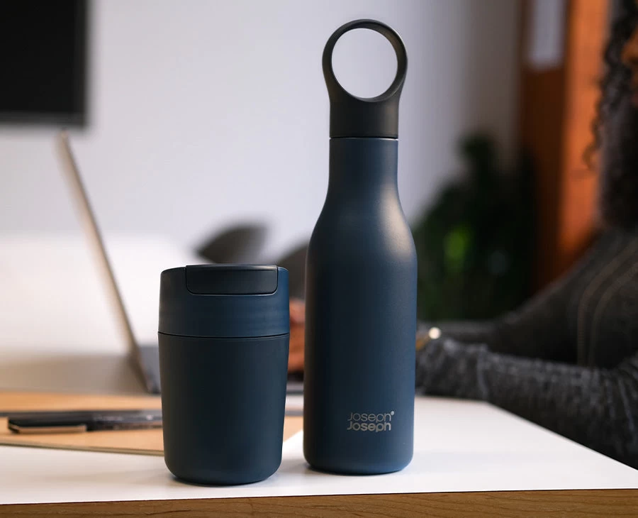 Joseph Joseph 2-piece Blue Travel Mug & Bottle Set 2 Joseph Joseph 2-piece Blue Travel Mug & Bottle Set - Image 2