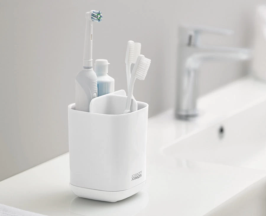 Joseph Joseph EasyStore™ White Toothbrush Holder 2 Joseph Joseph EasyStore™ White Toothbrush Holder - Image 2