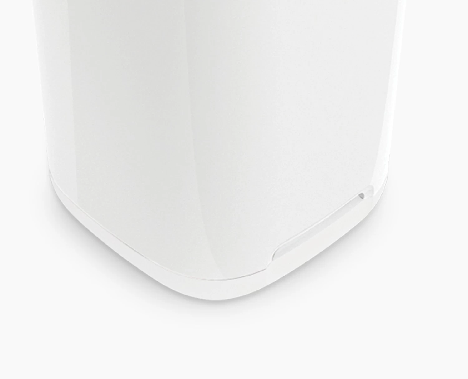 Joseph Joseph EasyStore™ White Toothbrush Holder 4 Joseph Joseph EasyStore™ White Toothbrush Holder - Image 4