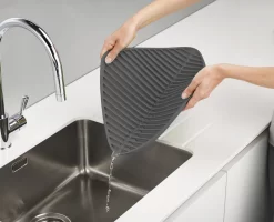 Joseph Joseph Flume™ Grey Dish Draining Mat -Kitchen Essentials Shop Image 5 2d87a2ab 2c8d 40e5 92e7 981a3261992a